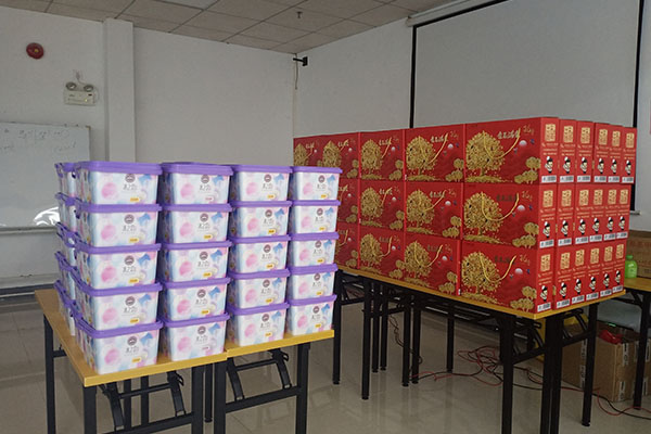 Celebrate the Mid-Autumn Festival-Xindun Power Company provides benefits for employees